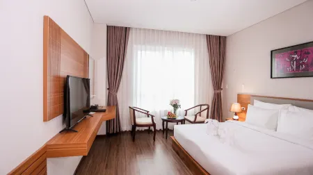 Elephants Hotel Отели рядом с достопримечательностью «BMT Little Garden»