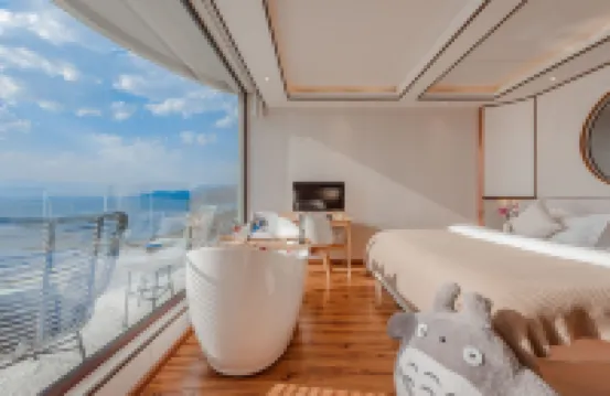 Dali Ling Embroidery·Designer Seaview Holiday Photography Beauty Villa