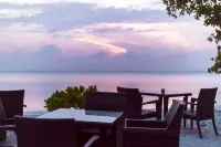 Endheri Sunset Hotel a Dhangethi