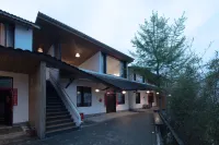 Fang Tang Mountain Lodge