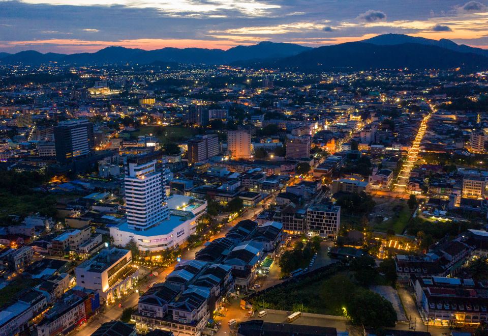 로얄 푸켓 시티 호텔의 깨끗한 내부 모습