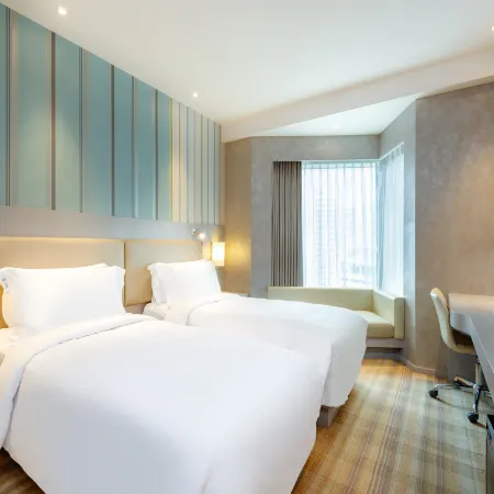 Holiday Inn Express HONG KONG MONGKOK by IHG Отели рядом с достопримечательностью «Натан-Роуд»