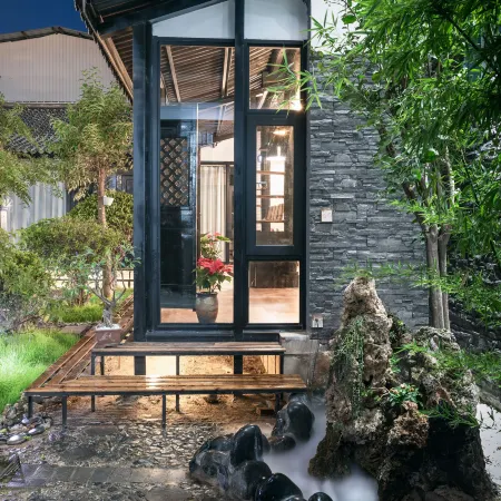 Shenjun Chinese Inn (Weishan Ancient City Xinggong Tower)