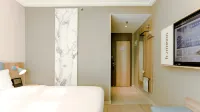 Homeinn · neo (Urumqi North Gate Subway Station)