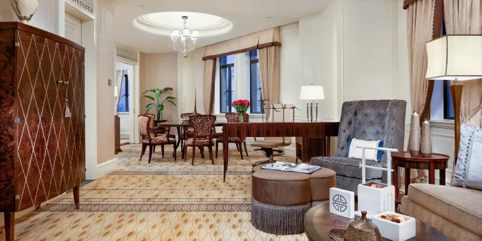 Fairmont Peace Hotel image 2