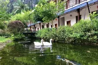 Yingxi Peak Forest Corridor Cuiying Residence