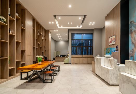 호텔 내부 전경