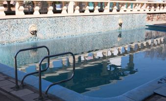 Hotel Redcliff