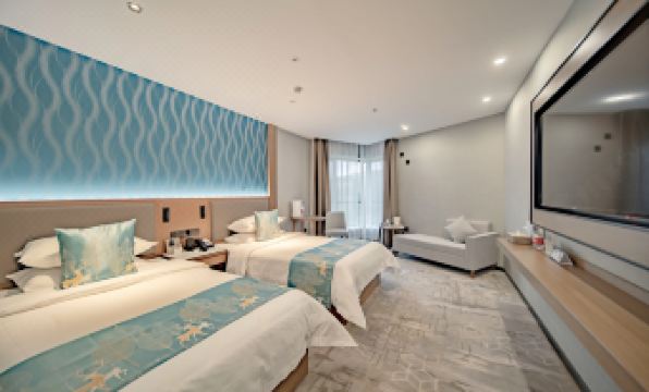 Holiday Inn Altay Golden Bridge