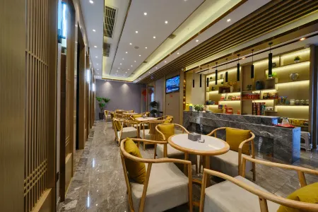 Tomy House (Xuanhan New Bus Station Store)