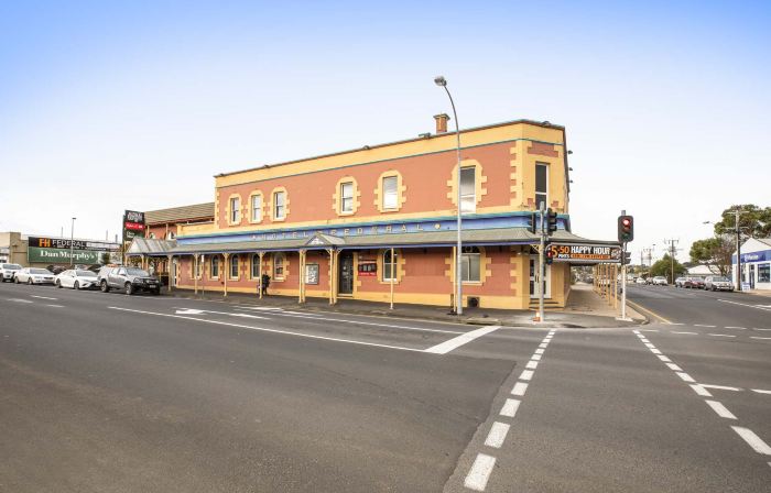 Nightcap at Federal Hotel Mt Gambier