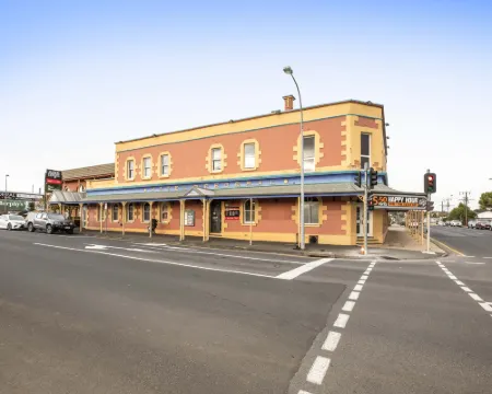 Nightcap at Federal Hotel Mt Gambier Hotels in Mount Gambier