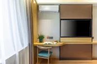 Starry Sky Hotel (Taiyuan Railway Station Jianshe South Road) - 3-Star