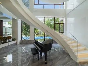 Flowing Strings  Homestay