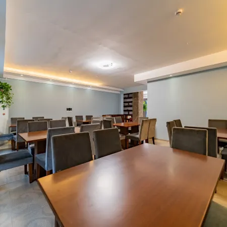 Manbo Hotel (Yichang Wuyue Plaza actually Home Store)