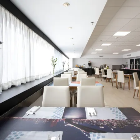 Hotel Chamartin the One