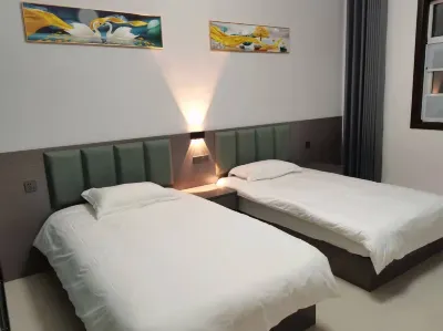 Runze Courtyard Hotel