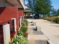 Sea Smile Resort Отели рядом с достопримечательностью «Вагхор Бич»