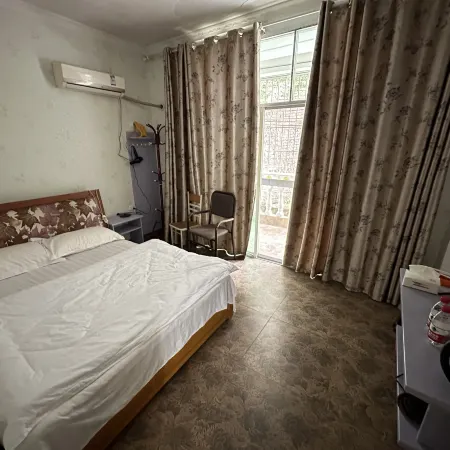 Hejiang Holiday Hotel