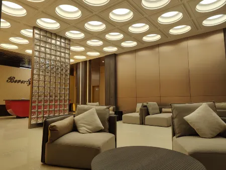 Beverly Hotel Aba County Отели рядом с достопримечательностью «Langyi Temple»