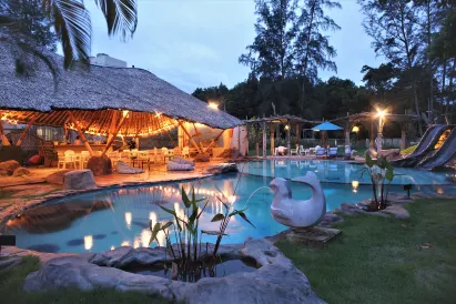 Dugong Village-Green Hotel