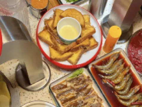 福來小築テーマ民宿 鳳城のホテル