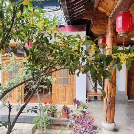 LiJang Lovefreedom Girls' Youth Hostel