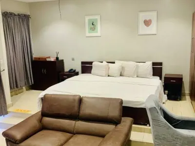 Rm Suites فنادق في 