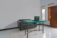 Bojongsoang GuestHouse RedPartner