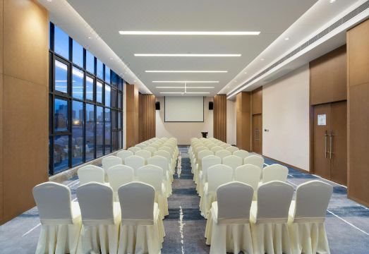 Yueya Hotel (Shaoguan Centennial East Street) Hotel Overview