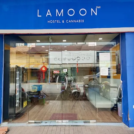 Lamoon Hostel