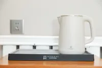 柏雅熙·巨幕酒店(寧東鎮政府店)