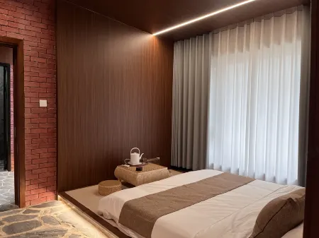 Shanghe Mengliyue · Private Hot Spring Courtyard Homestay Отели рядом с достопримечательностью «Shanghe Flower and Seedling World»