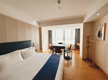 RE：FREE Hotel Отели в г. Шанъю