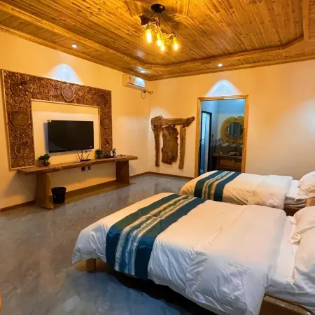 Yizhen Qingfeng B&B (Nalati Scenic Area Branch)