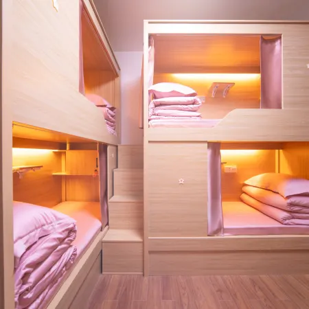 Yami Pure Female Youth B&B (Guanyinqiao Delicious Street)