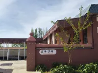 Summer · Countryside Hotel in zona Xinyi Self-Drive Campground (Sayram Lake Branch)