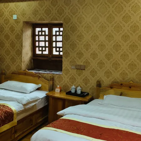 Jiaju Zangzhai Ajiacuo B&B