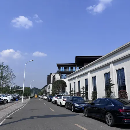 Yayue Hotel (Pujiang Station)