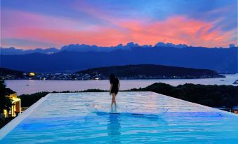 HIHAT Pioneer Art Hotel