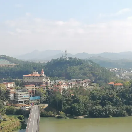 Boyue Apartment (Qingyuan Fogang Evergrande Yiquan Four Seasons)