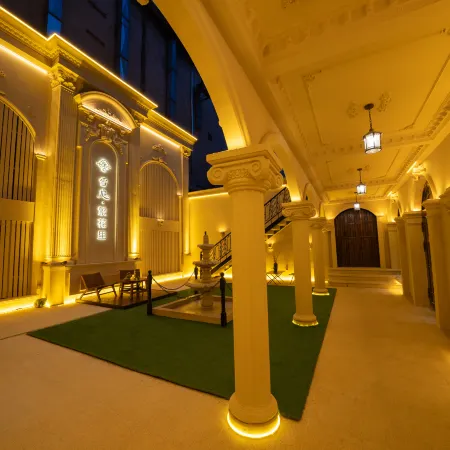 Snow Garden · Blossom Lane  Ultra-Luxury B&B (Harbin St. Sophia Cathedral · Central Avenue)