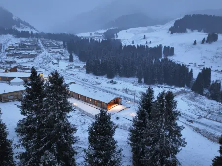 Joan Kushtai An·Villa