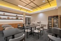 Yinmo Resort Hotel (Huangshan Yixian Hongcun Scenic Area Branch)