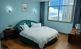 Taojiang Yijing Business Hotel