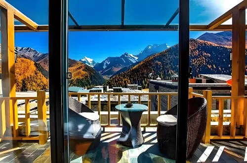 Yading Zhaxi Kongshu Tibetan Culture Theme Hotel