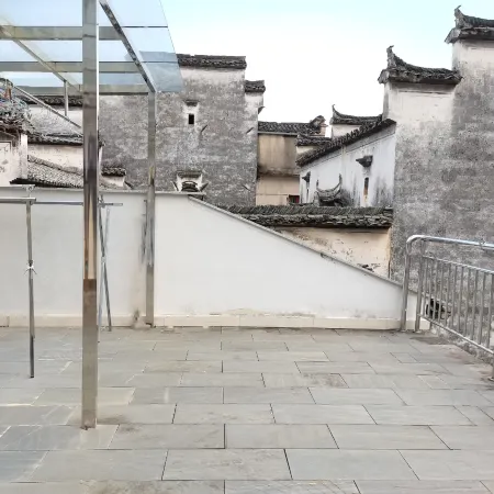 Yi Huaiqu Chinese Inn (Yi Ancient City)
