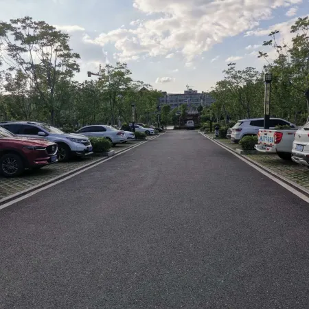 Linwu Jiahua Hotel
