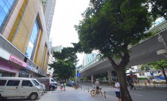 Yuenanguo Hotel (Shenzhen Luohu Port Guomao Subway Station)