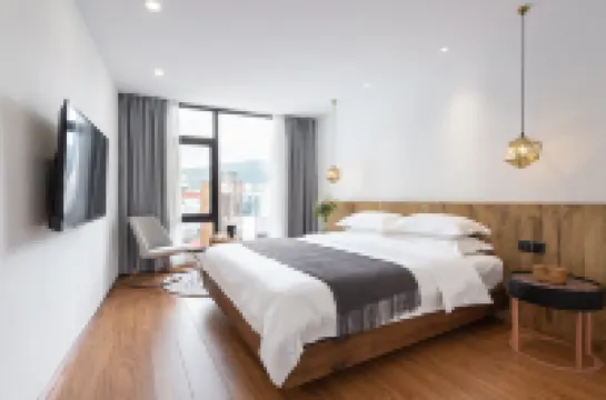 Island Hotel فنادق في 